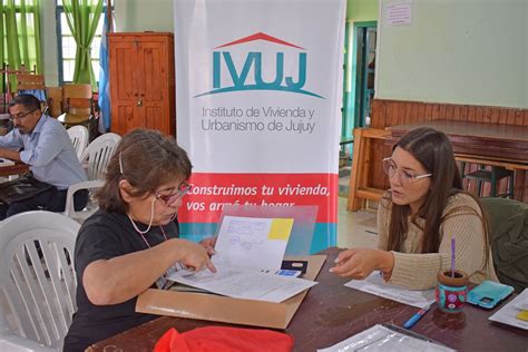 En el barrio Malvinas el IVUJ brindó asesoramiento a la comunidad