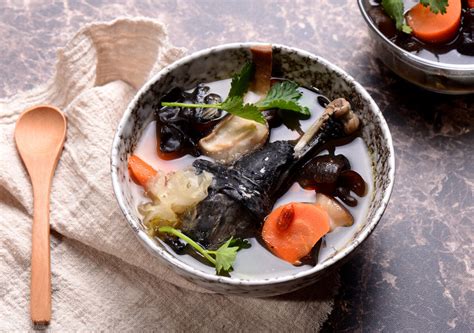 Drinking Black Bone Chicken Soup In Cold Weather Can Nourish Qi And