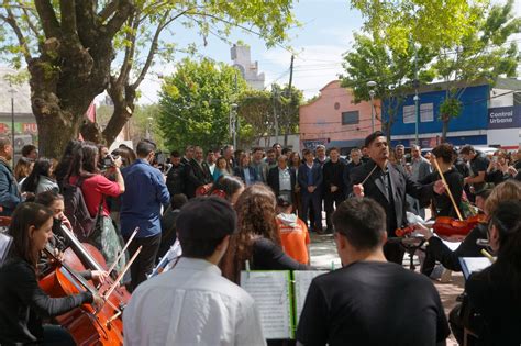 Kicillof Y Mussi Inauguraron Obras En El Complejo Cultural Municipal La