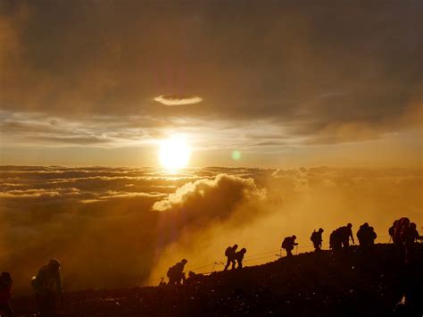 Sunrise from the Top of Mount. Fuji - Yorkshireman in Miyoshi, Japan