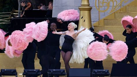 Lady Gaga En La Inauguración De Paris 2024 Hace Tributo Al Cabaret Unotv