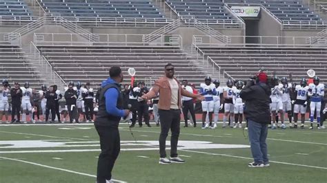 Khalil Mack Returns For Buffalo Bulls Spring Game