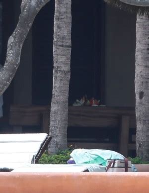 Emma Watson en bikini à Cabo au Mexique juin