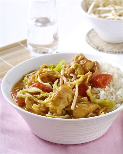 Thaise Curry Van Kip En Groente Met Witte Rijst Recept Thaise