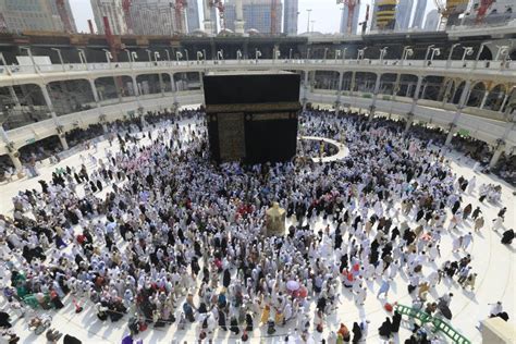 Mecca Saudi Arabia 24 07 2019 Pilgrims Of Haj Performing Tawaf