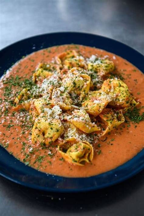 Tortellini Met Spinazie En Ricotta Met Tomatenroomsaus Artofit