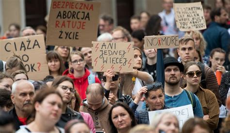 Sondaż większość wyborców chce większego dostępu do aborcji także