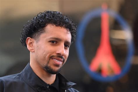 Marquinhos Renova Paris Saint Germain At Momento Especial