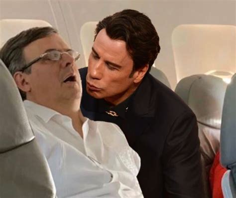 Marcelo Ebrard Se Queda Dormido En Un Vuelo Y Lo Trolean Con Memes