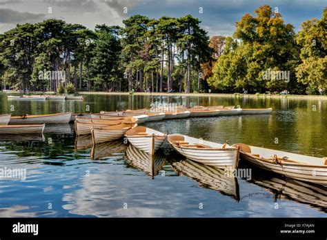 Bois de boulogne, paris hi-res stock photography and images - Alamy