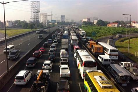 Heavy Traffic Along Nlex On Sunday