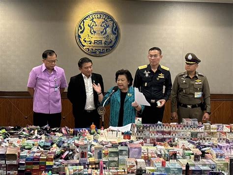 ในประเทศ พวงเพ็ชร นำแถลงจับบุหรี่ไฟฟ้า ใกล้สถานศึกษา โซน กทม ยึด