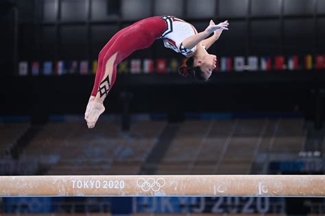 German Gymnast Kim Bui Wears A Unitard On Beam During Women S Tokyo