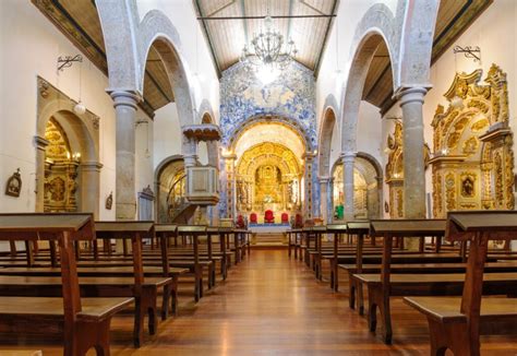 Câmara de Lagoa financia reabilitação da Igreja de Estômbar em 300 mil