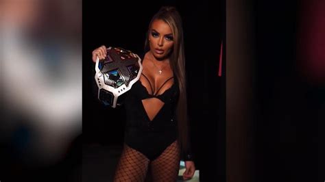 Mandy Rose Dildo Fotos Und Nacktbilder Wrestling Star Verkauft Sich Im Internet
