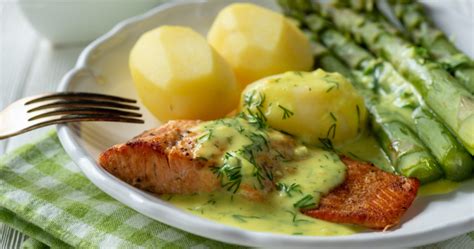 Oven Baked Salmon With Creamy Dill Sauce 30 Minutes Recipe