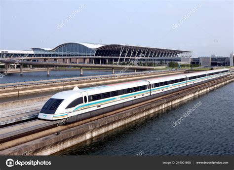 Maglev Train Drives Shanghai Pudong International Airport Pudong ...