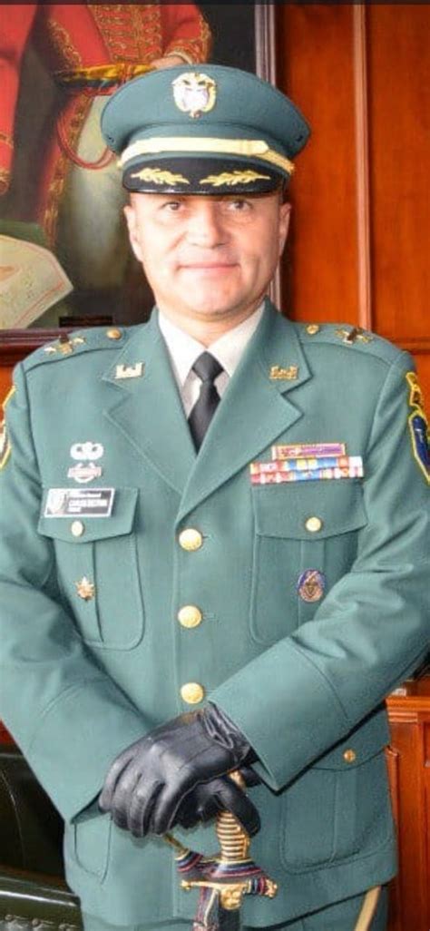 SARGENTO DEL EJÉRCITO NACIONAL DE COLOMBIA on Twitter Este mismo