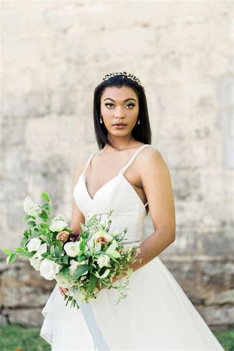 Timeless Beauty With Fresh Bridal Style Hey Wedding Lady