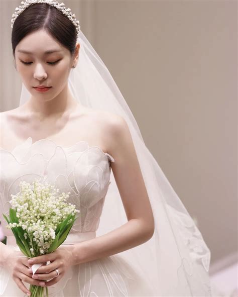 ‘♥고우림 김연아 “좋은 사람을 만나 미래를 약속열심히 잘 살겠다” 인스타