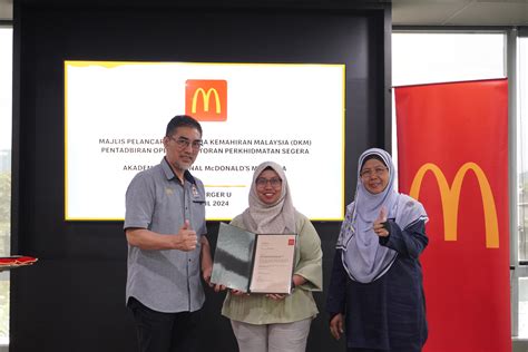 20 Perantis Akademi Vokasional McDonald S Malaysia Melanjutkan