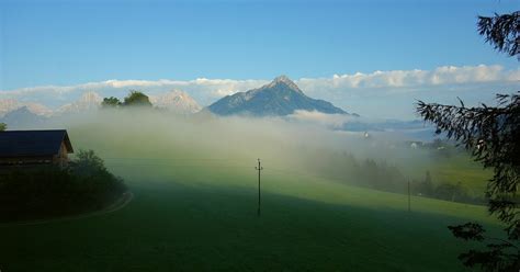 Nebeltheater am darauffolgenden Morgen in Außerhalb Salzburgs Schöne