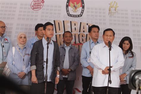 Hari Ke Kampanye Prabowo Gibran Kompak Ngantor Dulu Layani