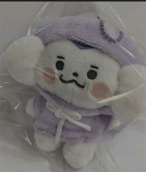 Does this tuk plushie look real? : r/kpophelp