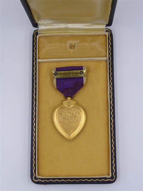 Ww2 Cased Purple Heart Medal Chasing Militaria