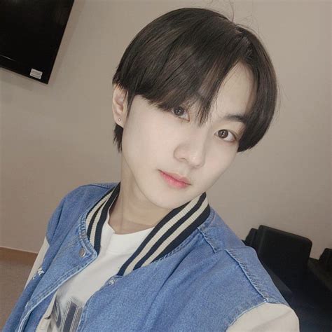 Enhypen Yang Jungwon Selca Selfie Lq Icon I Fall In Love Kpop Idol