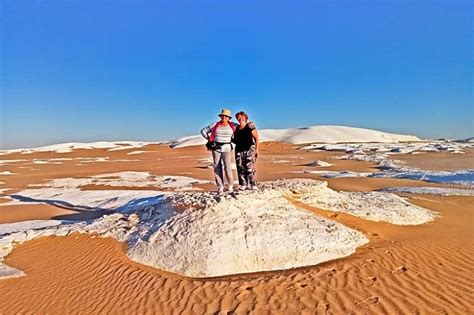 Tour Econ Mico Al Oasis De Bahariya Y Al Desierto Blanco D As Noche