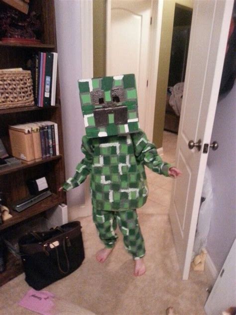 Creeper Man From Mine Craft Super Easy Diy Costumes Costumes Crafts