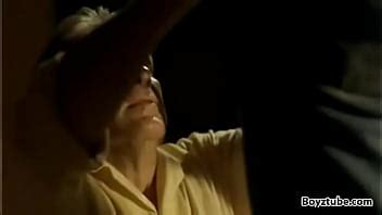 Alguien comente el nombre de esta película XVIDEOS