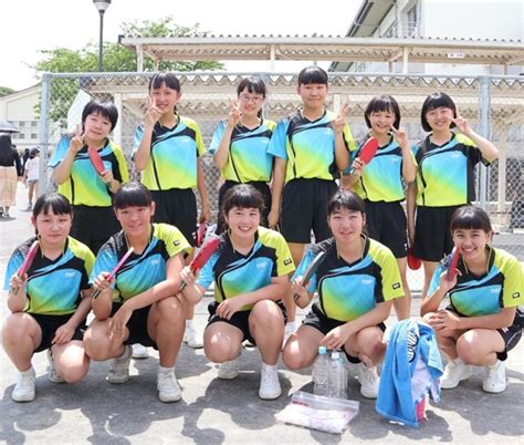 【写真・画像】＜15の夏輝く～がんばれ！中学総体＞致遠館中女子バレー部、武雄中女子卓球部 まちの話題 佐賀県のニュース 佐賀新聞