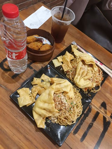 Mie Murah Yang Selalu Rame Review Deva Norita Di Restoran Mie Gacoan