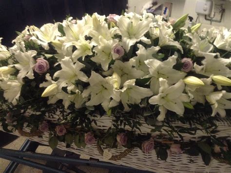 Funeral Flowers Very Pretty White Lily Casket Spray With Lilac Rose Garland