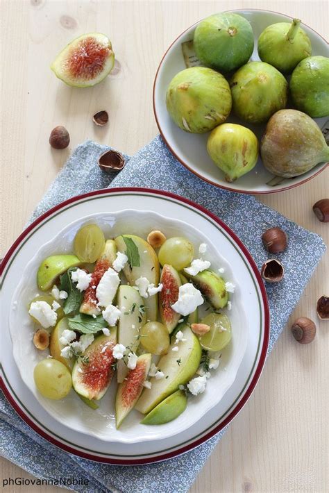 Insalata Con Formaggio Di Capra Fichi Pere Nocciole E Uva Ethnic