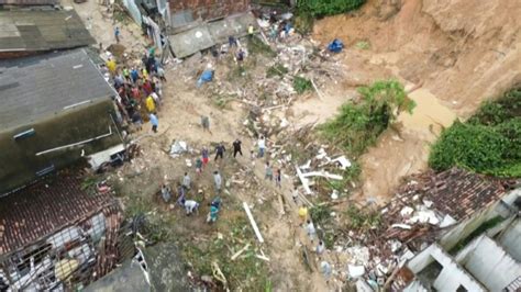 Decenas De Muertos Y Desaparecidos Por Fuertes Lluvias En Nordeste De