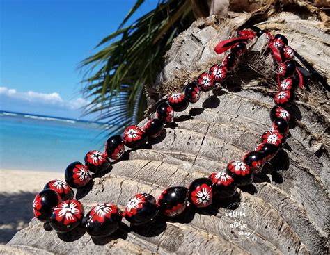 The Meaning And Symbolism Behind Hawaiian Beaded Necklaces Hawaii Star