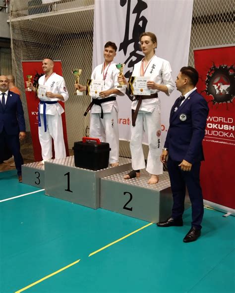 Zawodnicy Karate Z Ropczyckiego Klubu Na Podium Portal Ropczycko