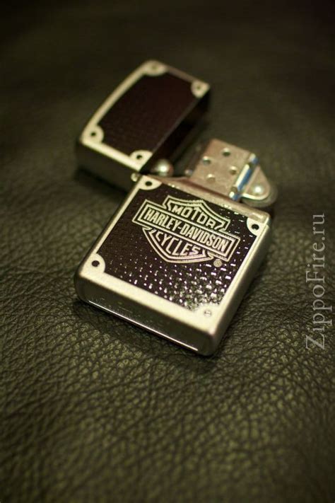 Zippo Satin Chrome Harley Davidson Carbon Fiber Mens Life Zippo