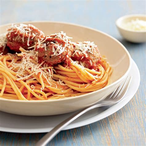 Spaghetti With Mozzarella Stuffed Meatballs Rachael Ray Every Day