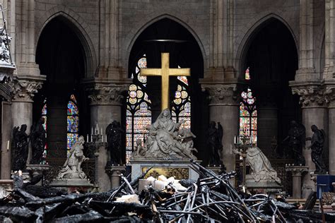 Le R Cit En Images Notre Dame De Paris