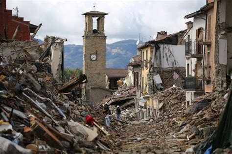 Il Agosto Il Violento Terremoto Di Amatrice E Accumuoli Con