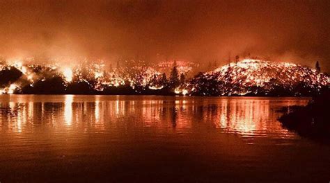 Continúa sin control el incendio del norte de California en el que ya