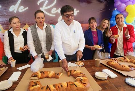 Rosca De Reyes En El Ayuntamiento De Los Cabos