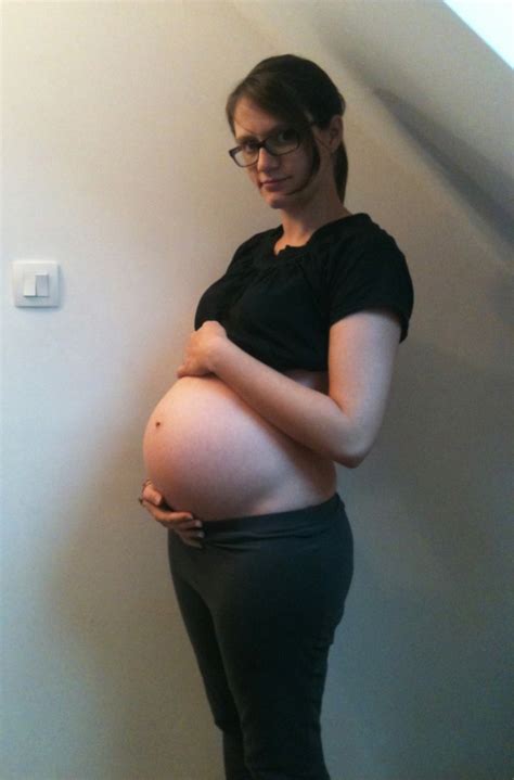 32 weeks pregnant – The Maternity Gallery