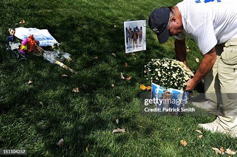 Statue Of Joe Paterno Photos and Premium High Res Pictures - Getty Images