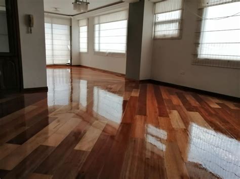 Pisos de parquet instalación pulido y lacada QUITO