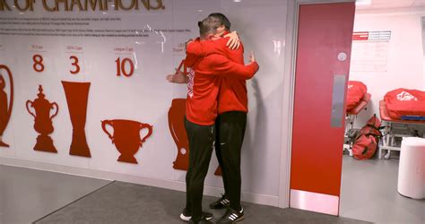 Pep And Klopp Hug It Out Before Theyre Called To The Pitch Rliverpoolfc